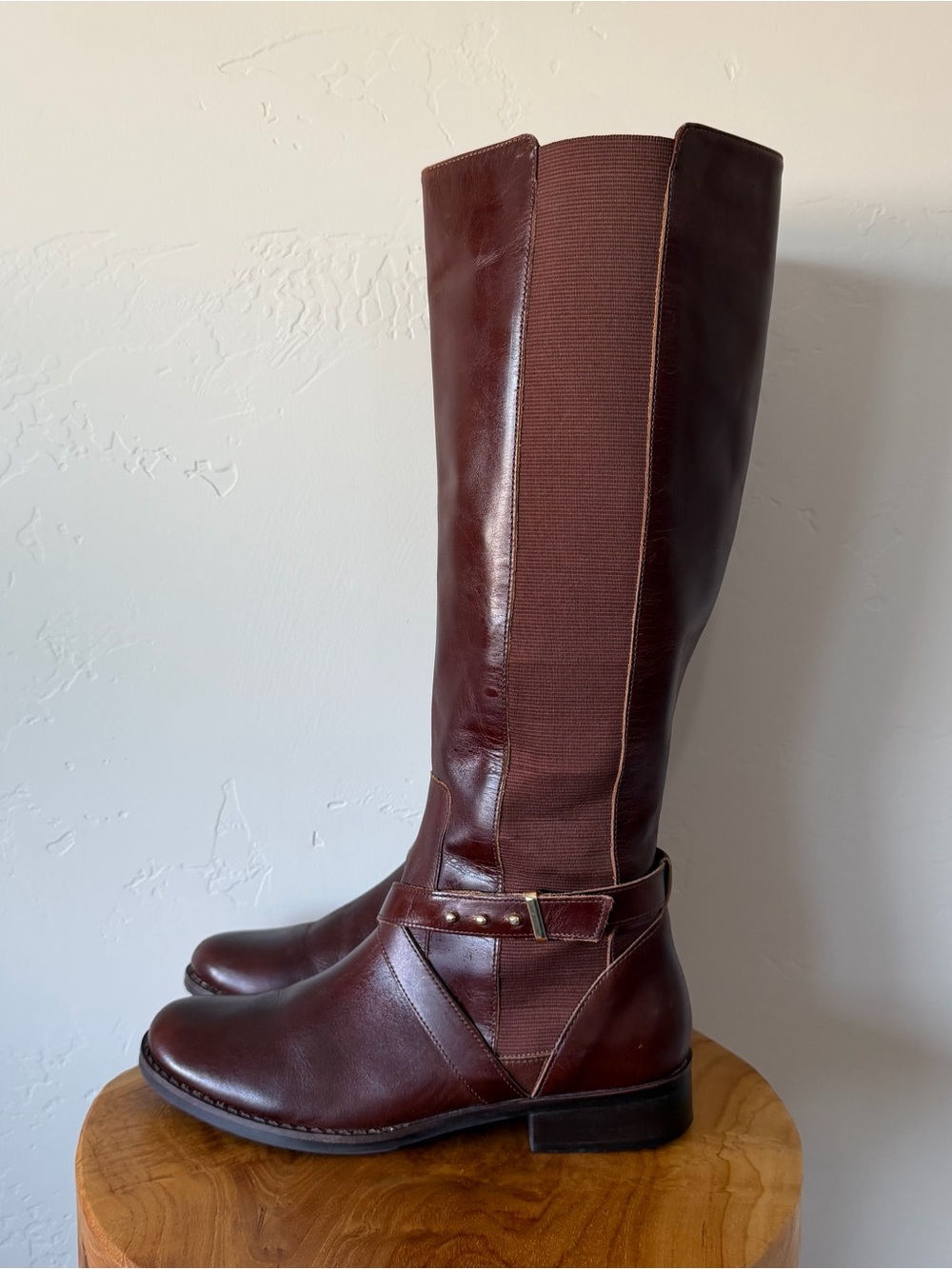 Steve Sydnee Brown leather knee high boots 8.5 with buckle detail